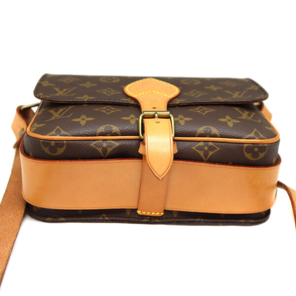 a22 10242 5 Louis Vuitton Cartesier 22 Shoulder Bag Monogram