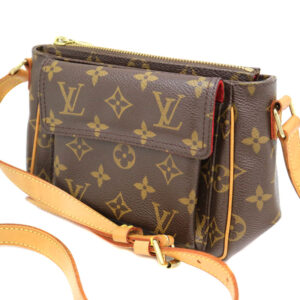 a22 1520 1 Louis Vuitton Neverfull Monogram Tote Bag