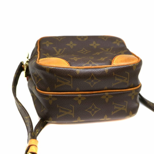 a22 2907 6 Louis Vuitton Amazon Shoulder Bag Monogram Brown