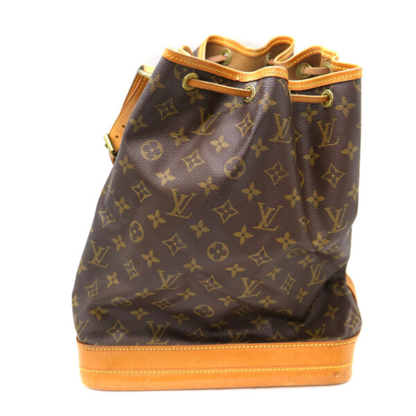 a22 442 3 Louis Vuitton Noe Shoulder Bag Monogram Brown