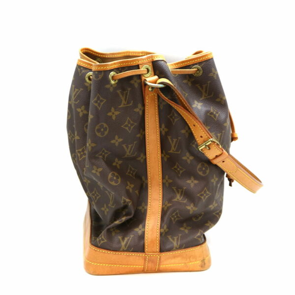 a22 442 4 Louis Vuitton Noe Shoulder Bag Monogram Brown