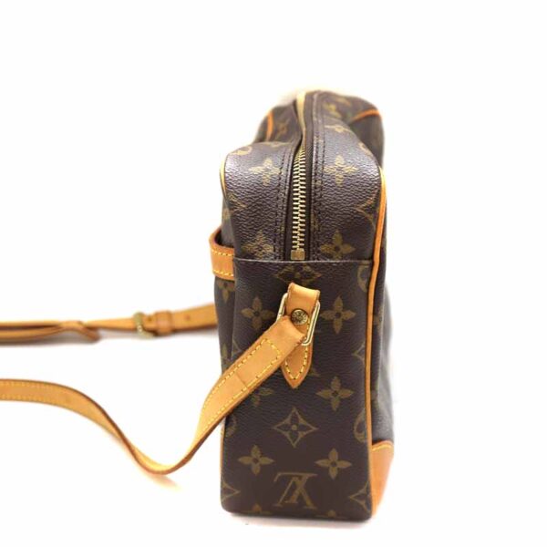 a22 4934 4 Louis Vuitton Trocadero 30 Shoulder Bag Canvas Brown