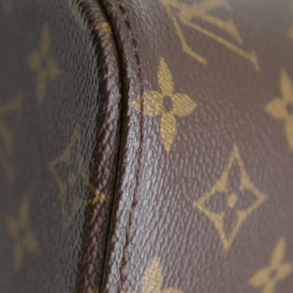 a22 494 7 Louis Vuitton Luco Shoulder Bag Monogram Brown