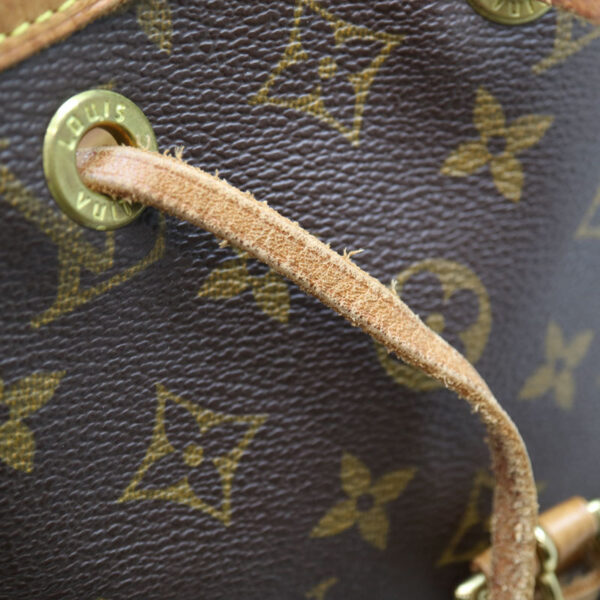 a22 513 11 Louis Vuitton Monsouris MM Rucksack Monogram Canvas Brown