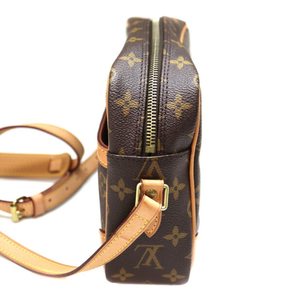 a23 11714 3 Louis Vuitton Trocadero 27 Shoulder Bag Monogram Canvas Brown