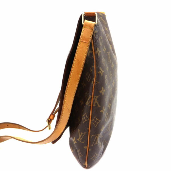 a23 2846 3 Louis Vuitton Musette Shoulder Bag Monogram Canvas Brown