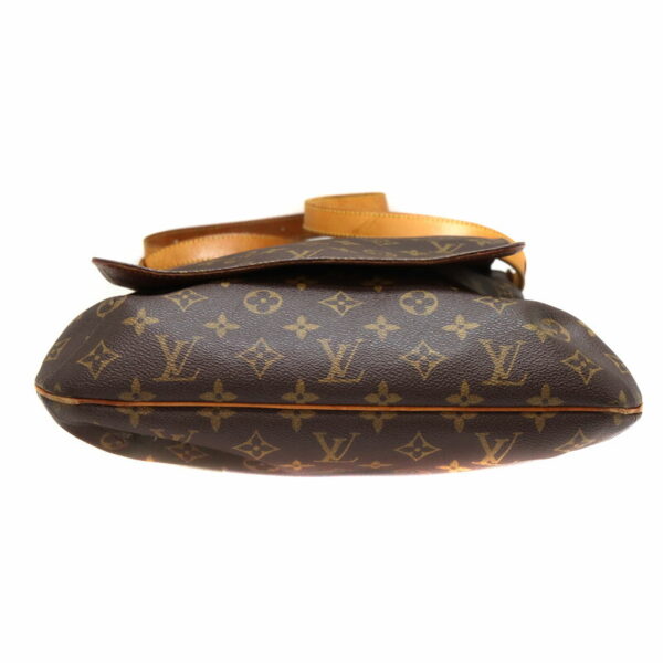 a23 2846 5 Louis Vuitton Musette Shoulder Bag Monogram Canvas Brown