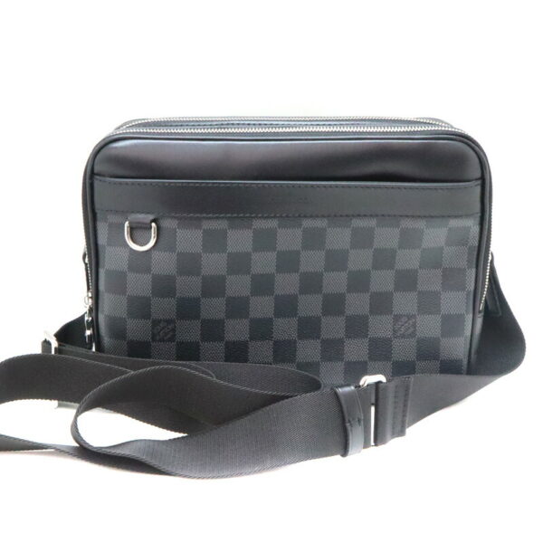 a23 4292 1 Louis Vuitton Trocadero Messenger PM Damier Graphite