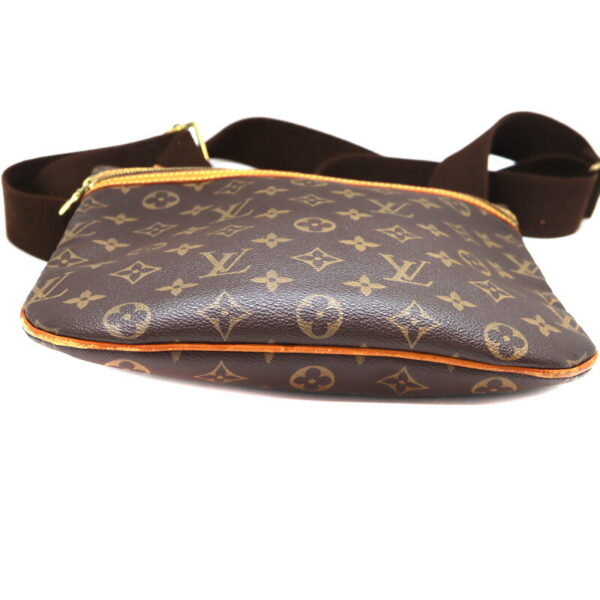 a23 4509 5 Louis Vuitton Pochette Bosphore Shoulder Bag Monogram Canvas Brown