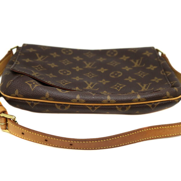 a23 8457 5 Louis Vuitton Musette Tango Shoulder Bag Monogram Canvas