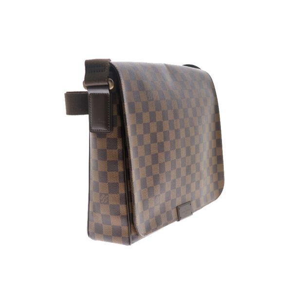 c20 6043 2 Louis Vuitton District MM Crossbody Bag Damier Brown