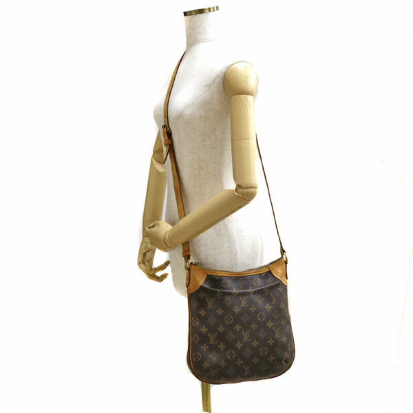 c21 2008 11 Louis Vuitton Odeon PM Crossbody Bag Monogram Brown