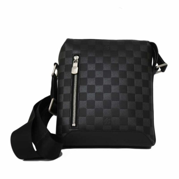 c21 2645 1 Louis Vuitton Discovery Messenger Bag Damier Leather Black