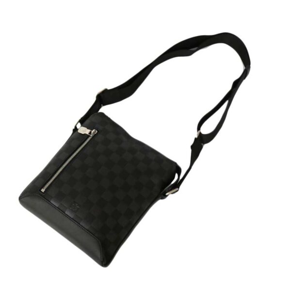 c21 2645 12 Louis Vuitton Discovery Messenger Bag Damier Leather Black