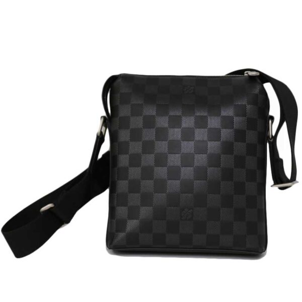 c21 2645 3 Louis Vuitton Discovery Messenger Bag Damier Leather Black