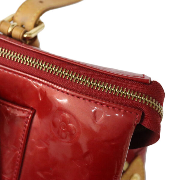 c21 6207 16 Louis Vuitton Rosewood Avenue Shoulder Bag Vernis Leather Red