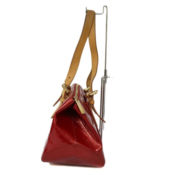 c21 6207 2 Louis Vuitton Rosewood Avenue Shoulder Bag Vernis Leather Red