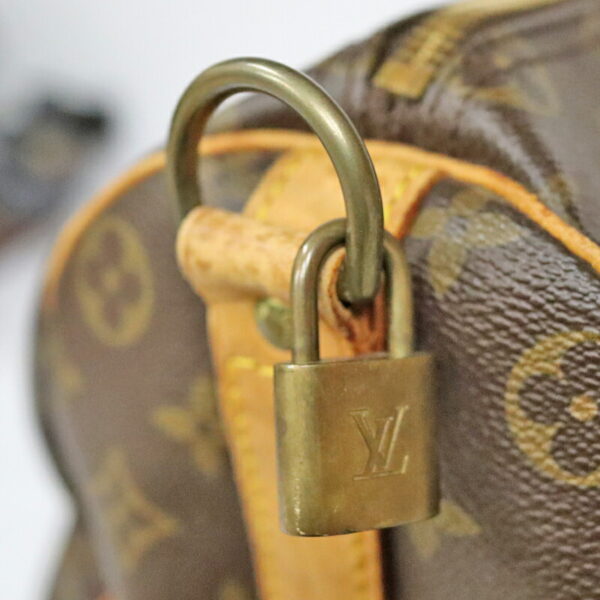 c22 1631 13 Louis Vuitton Keepall Bandouliere 50 Bag Monogram