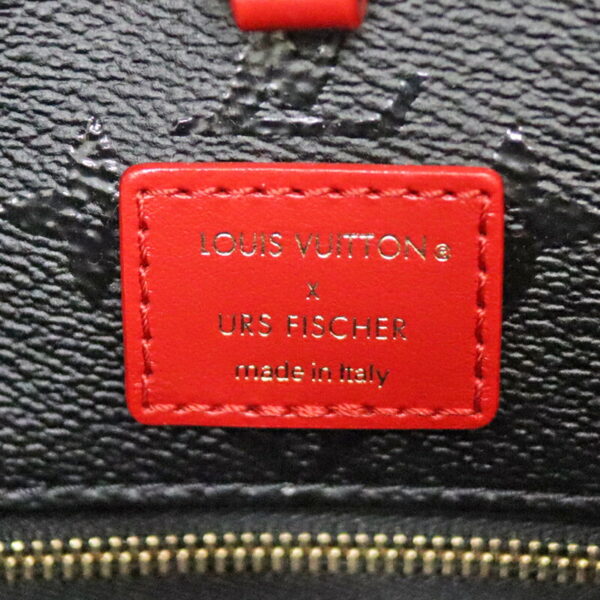 c22 2021 10 Louis Vuitton On the Go GM Fisher Shoulder Bag Black Red