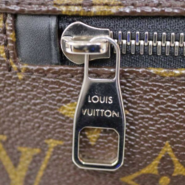 c22 2803 15 Louis Vuitton District MM Shoulder Bag Damier Leather Brown