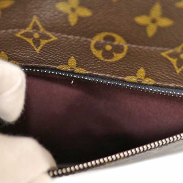 c22 2803 16 Louis Vuitton District MM Shoulder Bag Damier Leather Brown