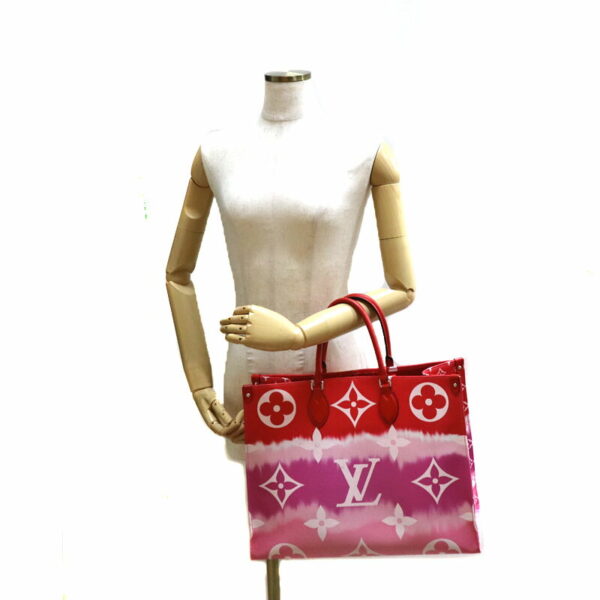 c22 4949 20 Louis Vuitton On the Go GM Tote Bag Monogram Escale Rouge