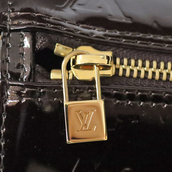 c22 4971 8 Louis Vuitton Bedford Bag Vernis Amarant Brown