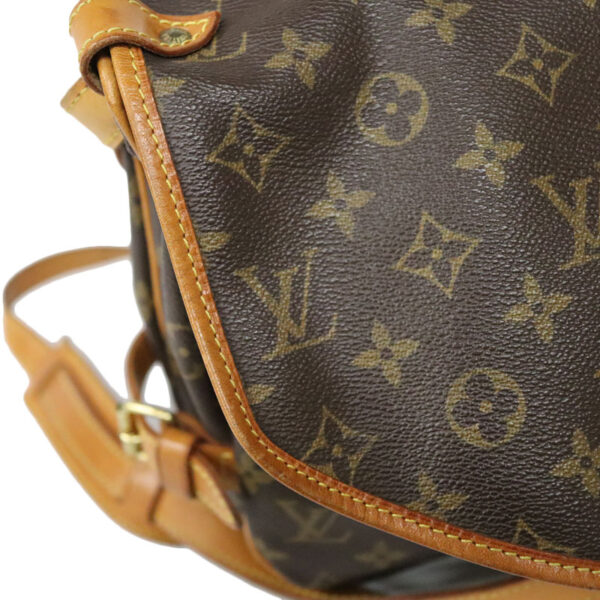 c22 5299 12 Louis Vuitton Saumur 30 Shoulder Bag Monogram Canvas Brown