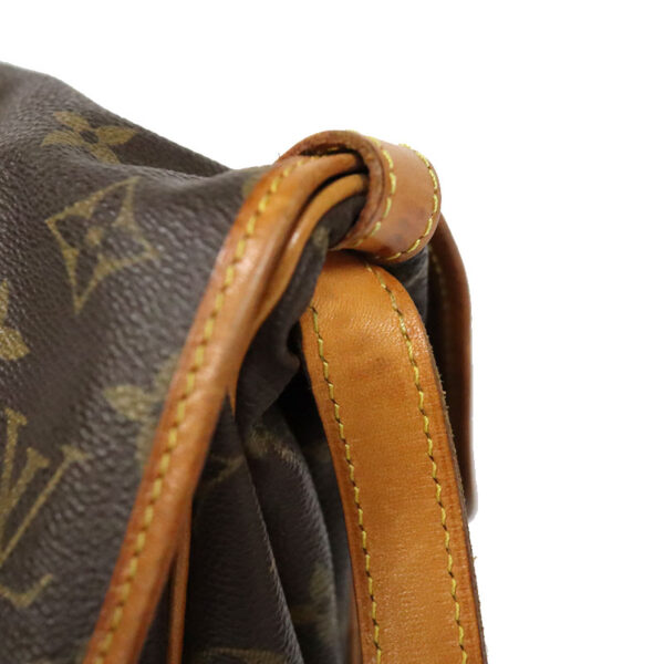 c22 5299 15 Louis Vuitton Saumur 30 Shoulder Bag Monogram Canvas Brown