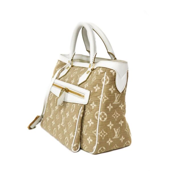 c22 5483 2 Louis Vuitton Hippo MM Tote Bag Monogram Sabia Bron White Beige