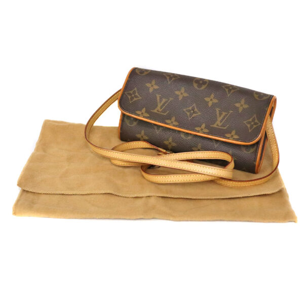 c22 5791 13 Louis Vuitton Pochette Twin PM Shoulder Bag Monogram Brown