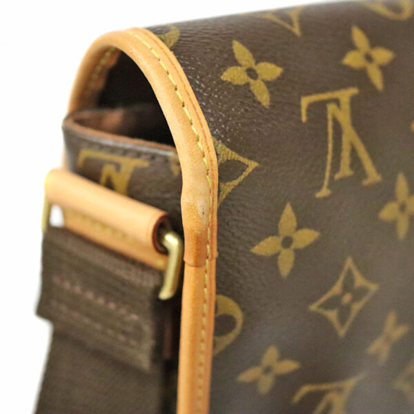 c22 5871 14 Louis Vuitton Shoulder Bag Monogram Canvas