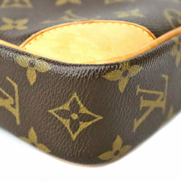 c22 6208 4 Louis Vuitton Danube Shoulder Bag Monogram Canvas Brown