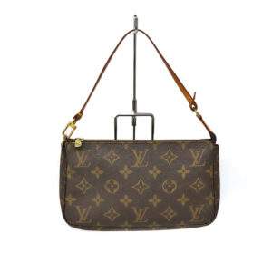 c22 6313 1 Louis Vuitton Brooklyn PM Damier Ebene Shoulder Bag Brown