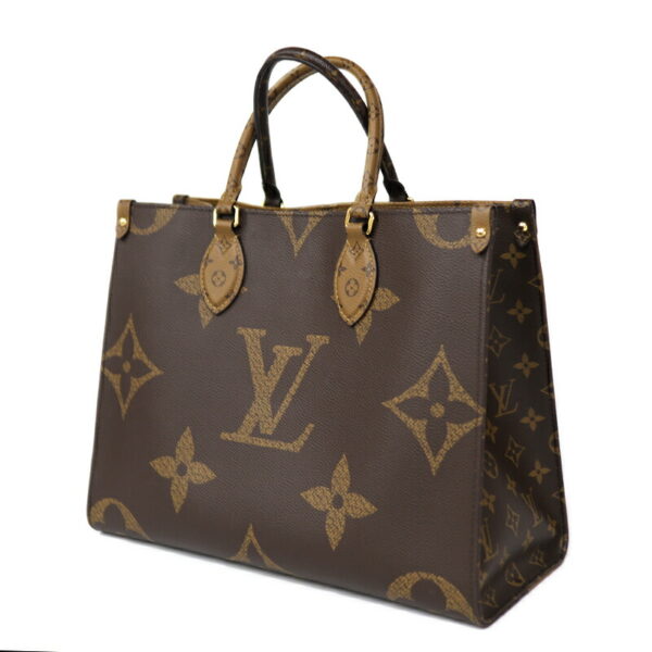 c23 3890 1 Louis Vuitton On the Go MM Monogram 2Way Shoulder Tote Bag