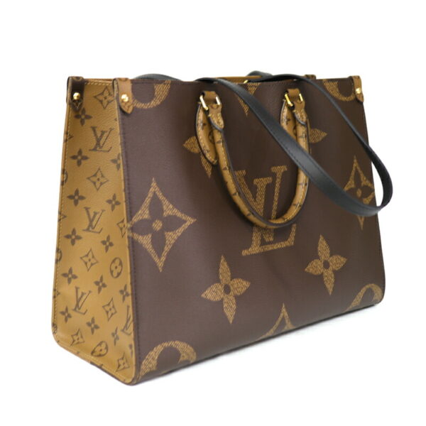 c23 3890 2 Louis Vuitton On the Go MM Monogram 2Way Shoulder Tote Bag