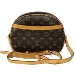 c23 4237 1 Gucci GG Supreme Waist Bag Body Bag Black Canvas