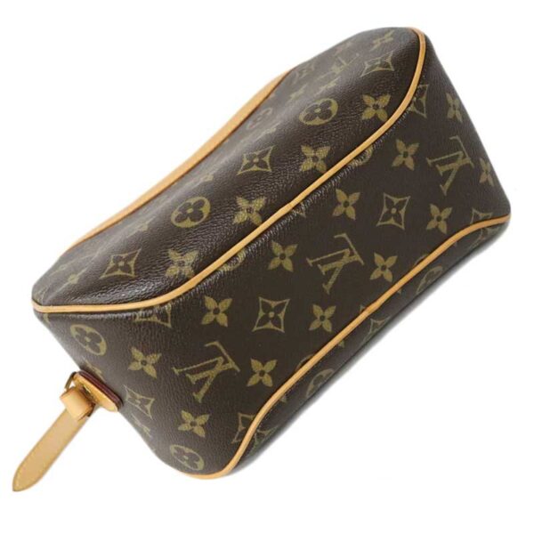 c23 4237 8 Louis Vuitton Blois Shoulder Bag