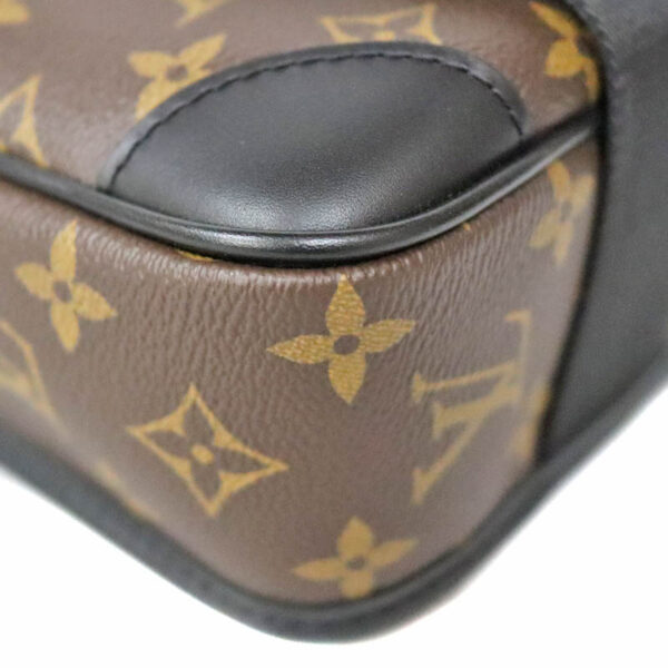 c23 5362 4 Louis Vuitton Archie Messenger Shoulder Bag