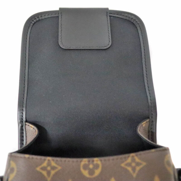 c23 5362 8 Louis Vuitton Archie Messenger Shoulder Bag