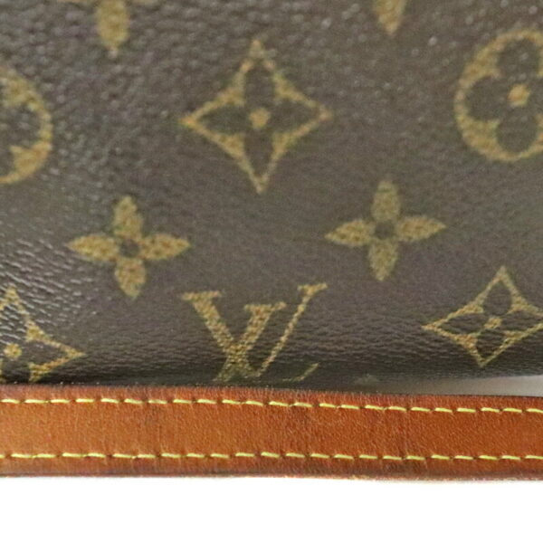 c23 6179 12 Louis Vuitton Trotter Shoulder Bag