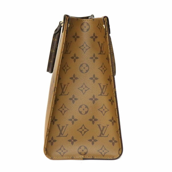 c23 7990 3 Louis Vuitton On the Go MM Reverse Monogram Brown