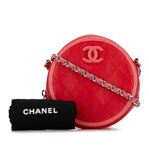 d8m14jn9vtwhwk79 12 Chanel Matelasse Round Chain Shoulder Bag Lambskin Red