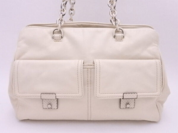 e51946a 1 Bottega Veneta Leather Handbag Off White