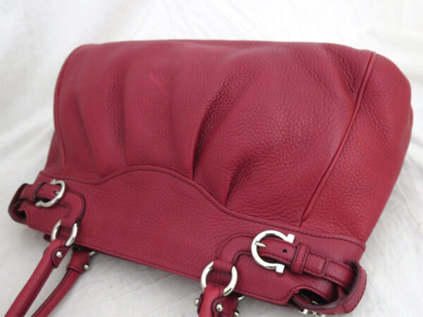 e55001i 1 Salvatore Ferragamo Leather Shoulder Bag Red