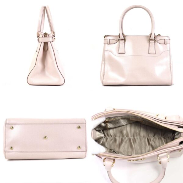 e55147a 1 c Salvatore Ferragamo Gancini Leather Shoulder Bag Pink