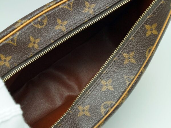 f66 1123 6 Louis Vuitton Boulogne 30 Shoulder Bag Monogram Canvas Brown