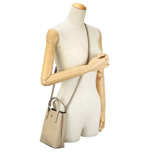 fr212964758948003 6 Ferragamo Shoulder Bag Gancini Beige