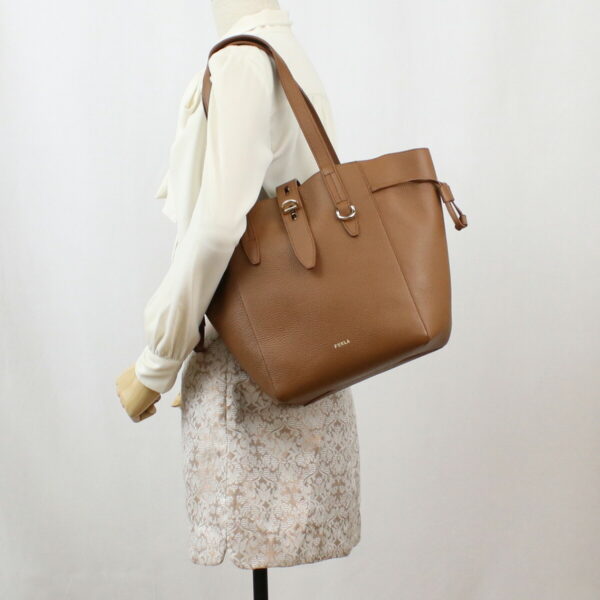 furbzt0fua021 b Furla Net Tote Bag Cognac Brown