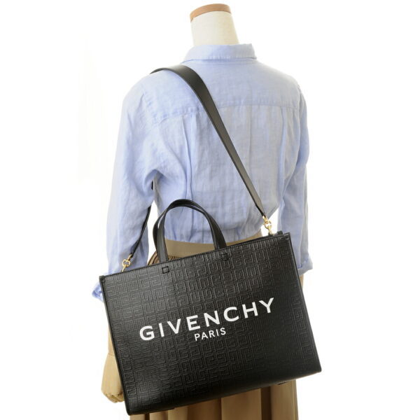 givbb50n2b1gt001 4 Givenchy G Tote Tote Bag